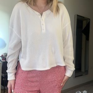 Soft & Cozy Abercrombie Henley Top!